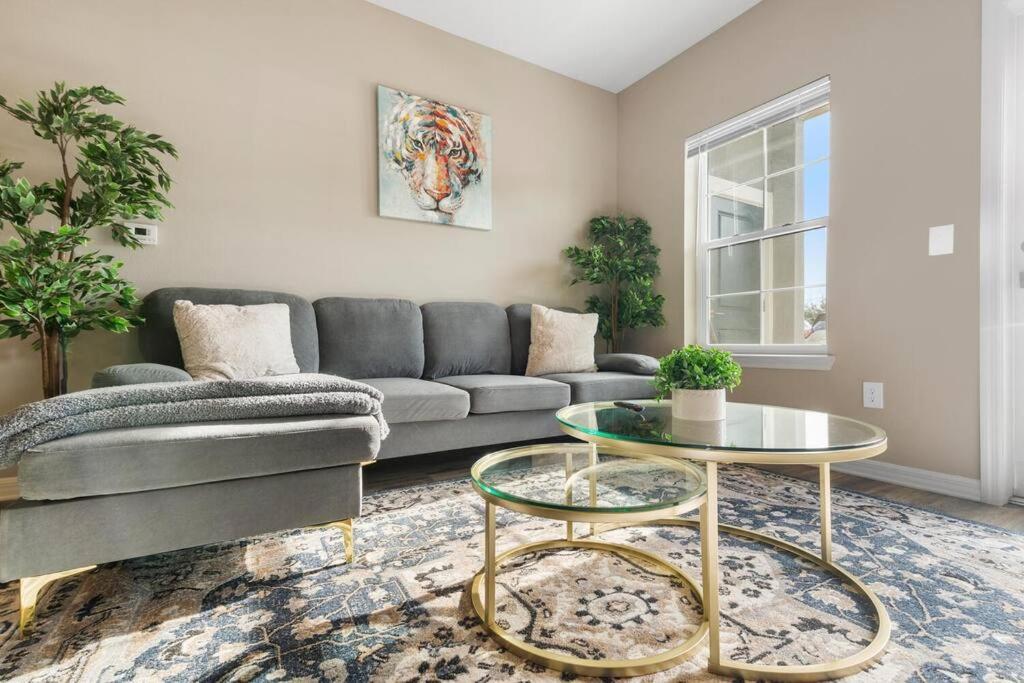 Elegant 1Br/1Ba Condo With Pool, Gym And Laundry Мельбурн Екстер'єр фото