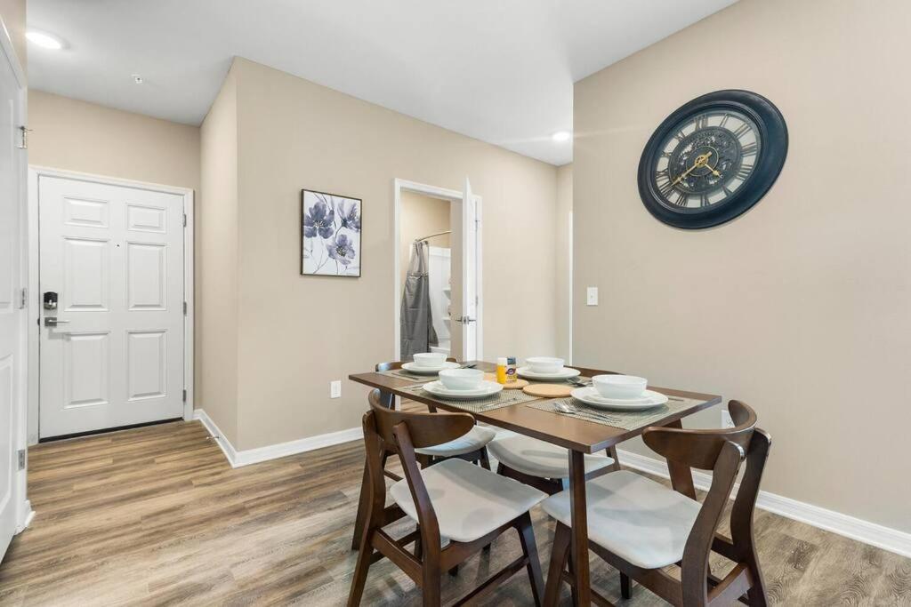 Elegant 1Br/1Ba Condo With Pool, Gym And Laundry Мельбурн Екстер'єр фото
