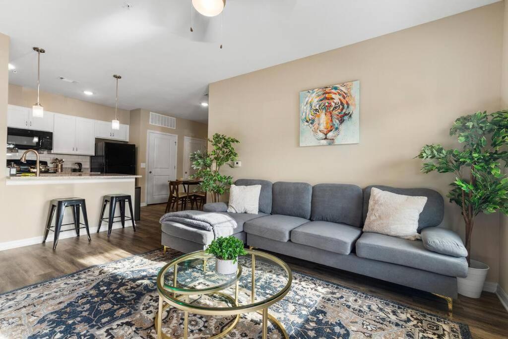 Elegant 1Br/1Ba Condo With Pool, Gym And Laundry Мельбурн Екстер'єр фото