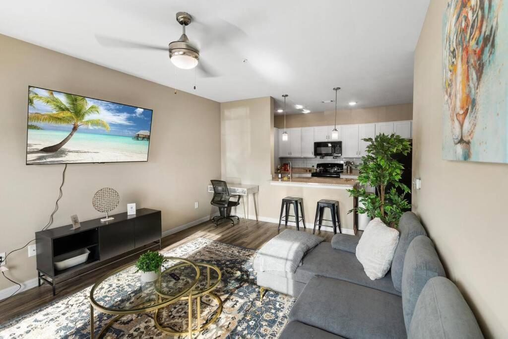 Elegant 1Br/1Ba Condo With Pool, Gym And Laundry Мельбурн Екстер'єр фото